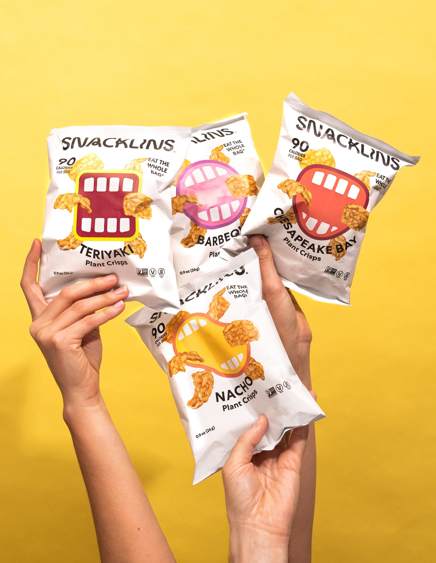 Snacklins Cheers: friends enjoying a snack moment together